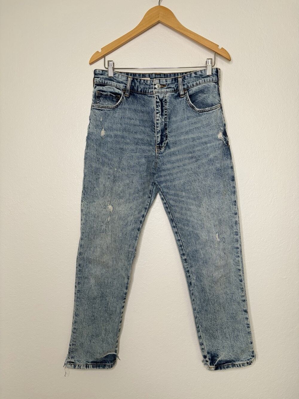 Anthropologie Pilcro Medium Wash Mom Jean Distressed Size 27